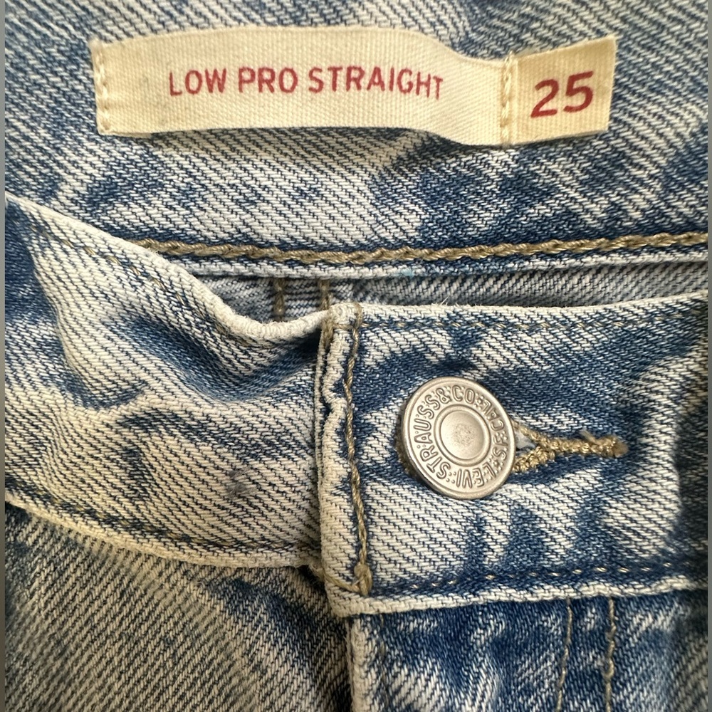 Levi’s Low Pro Jeans - Picture 6 of 6